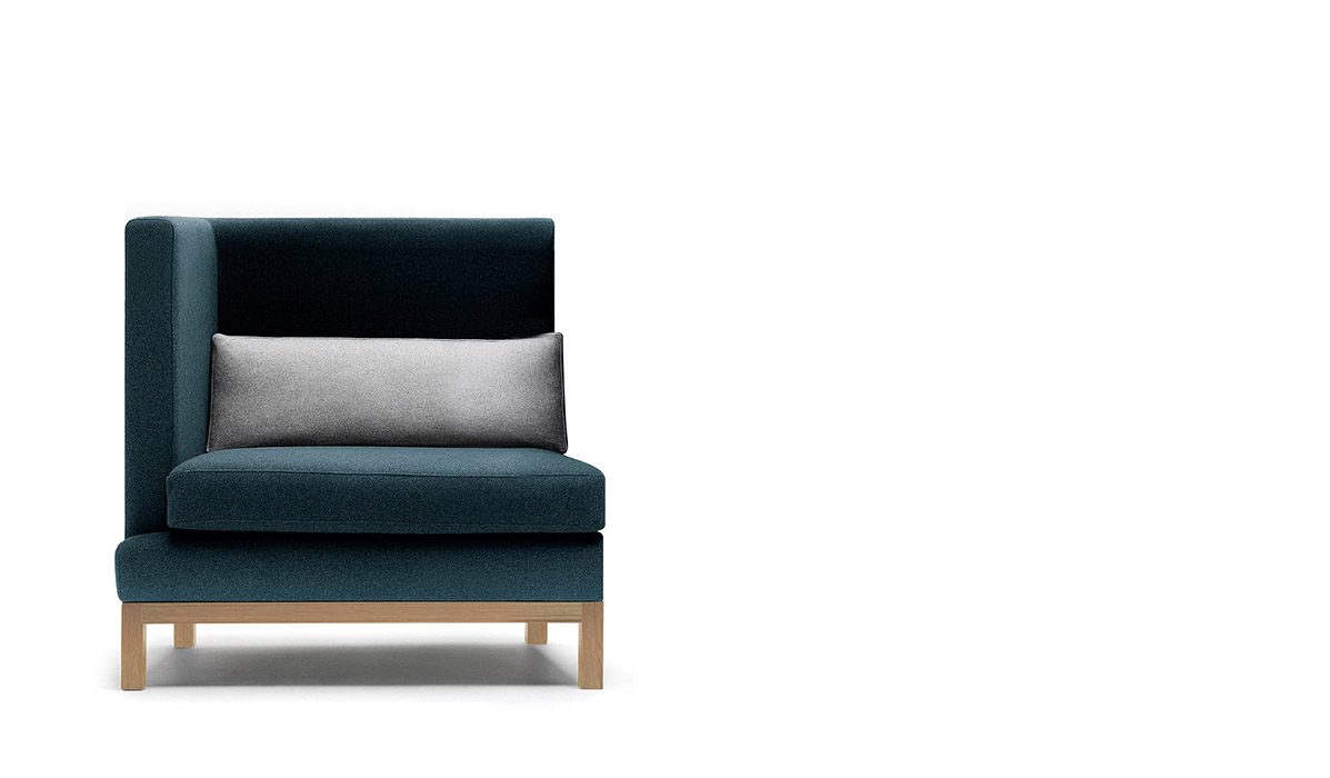 Arthur chaise armchair