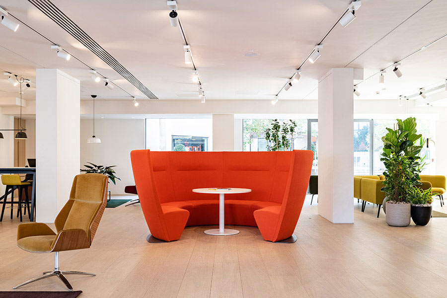 Atom circular meeting sofa in orange fabric