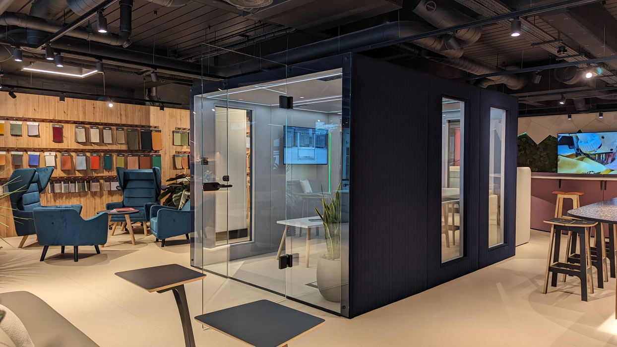 Bob Rooms office pod.