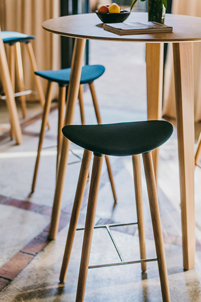 Coma wood legged Stool