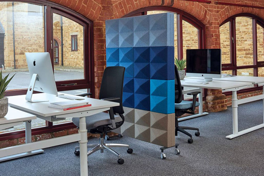 Fabricks mobile office partition