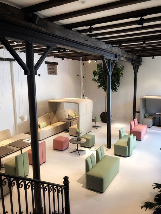 Fourlikes modular seating