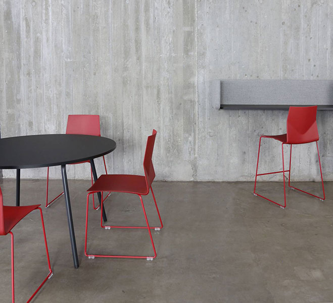 Fourreal round table