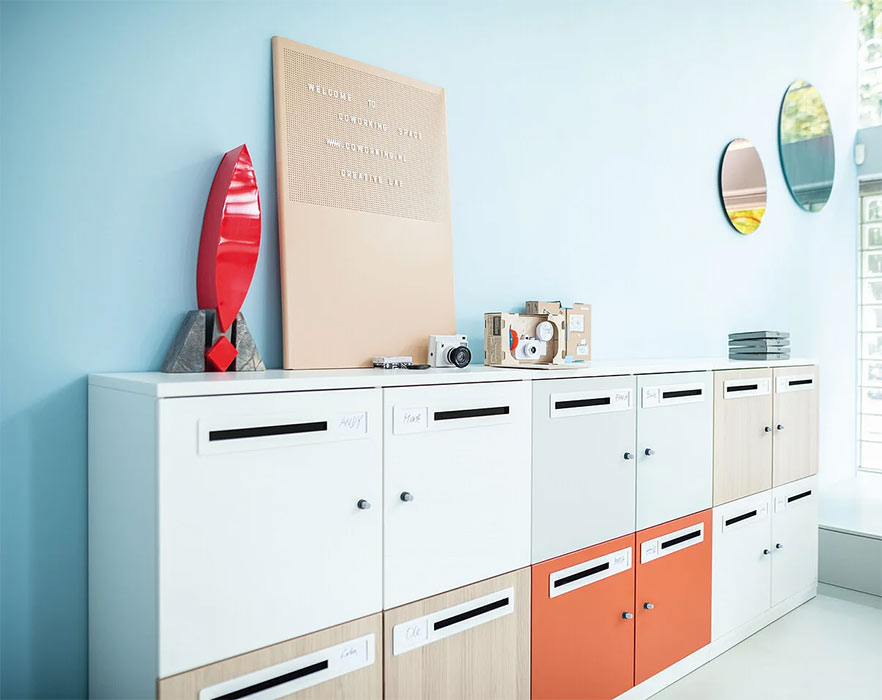 Grand Slam desk tower