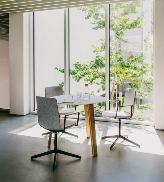 Lottus Confident chair