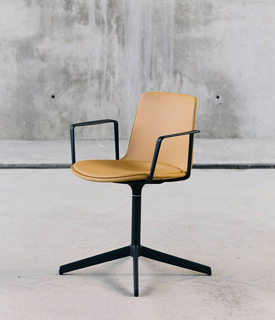 Lottus Confident chair