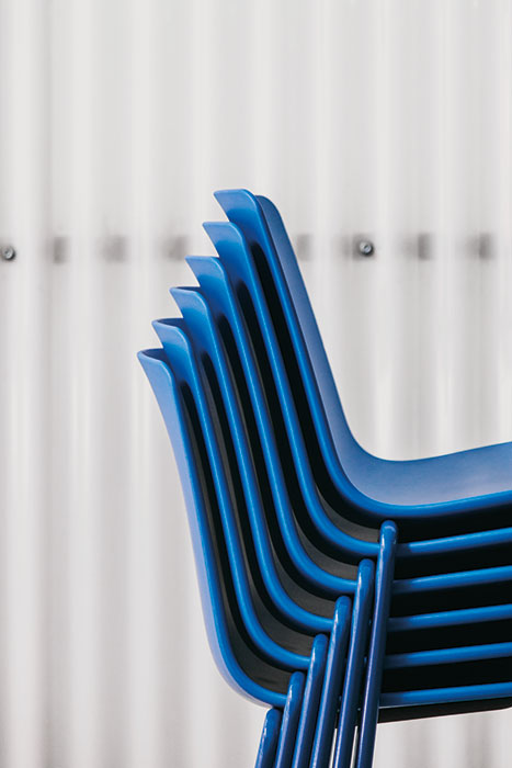 Lottus stacking chair