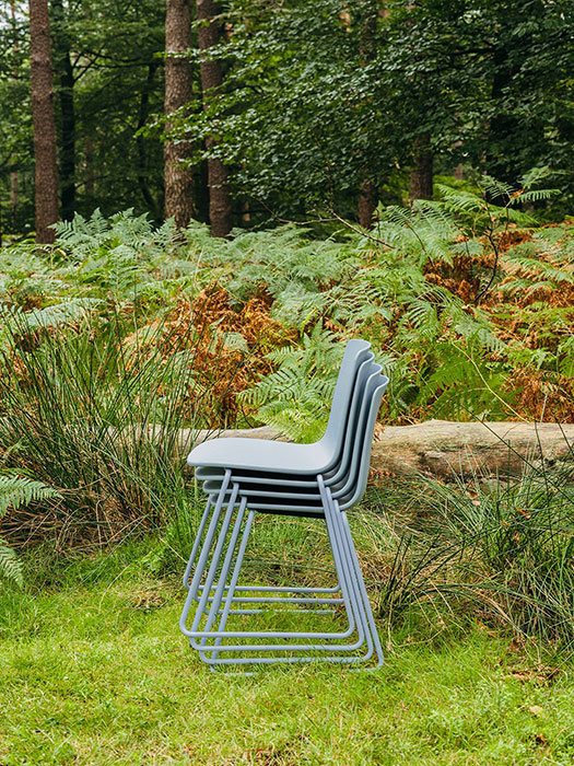 Lottus sled stacking chair