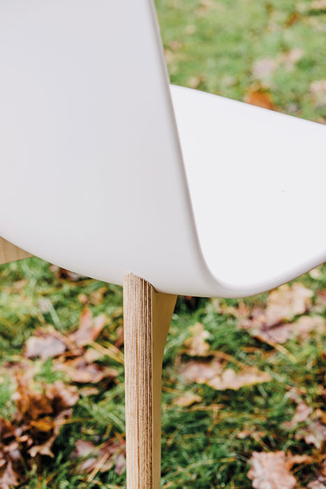 Lottus Wood legged chair