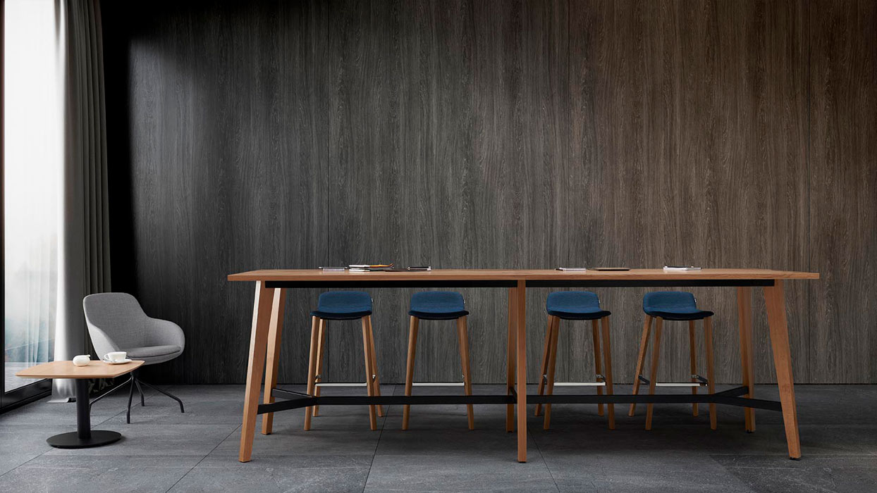 Wireless charging office desk