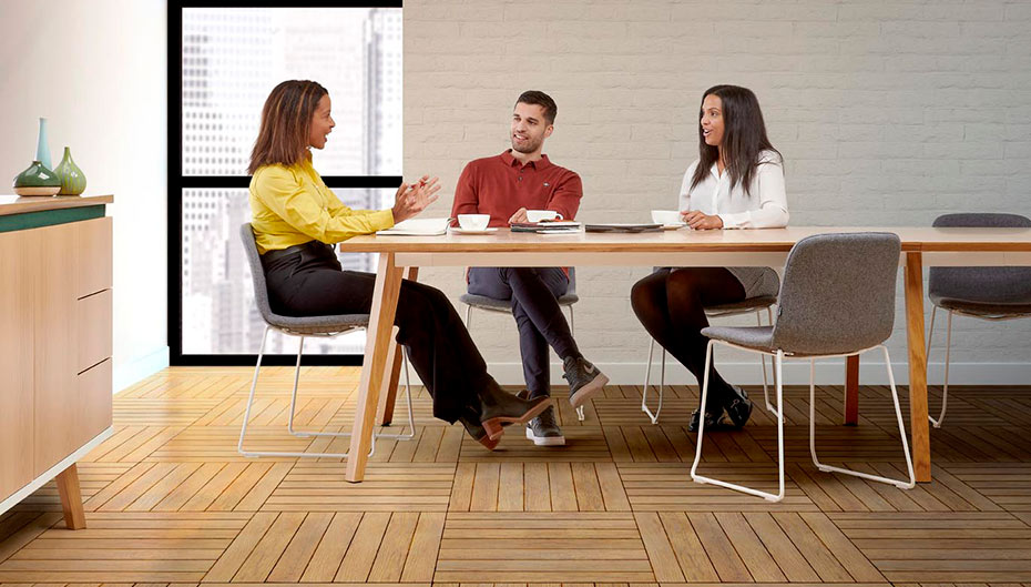 Martin desk with felt divide