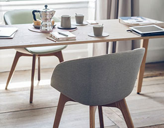 Onspot Cosy chairs in breakout space