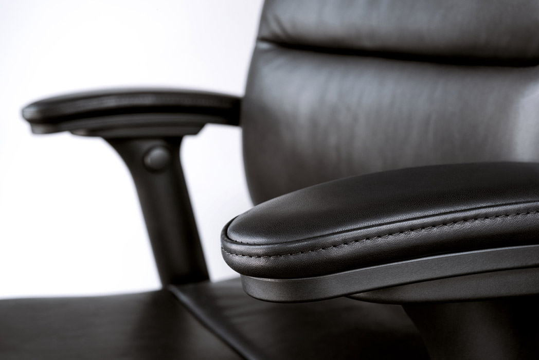 Open Up leather arm detail