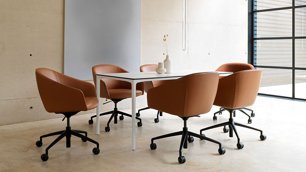 Paloma soft seating chair