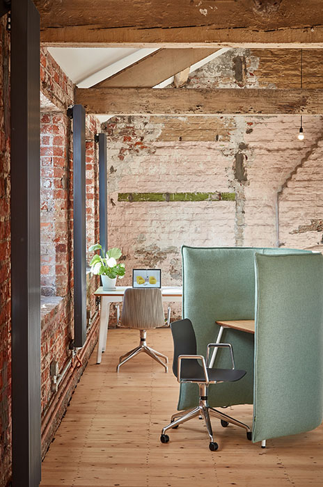 Polly multipurpose chair