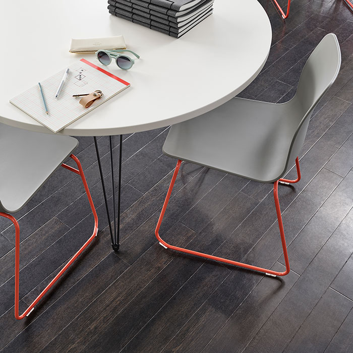 Polly sled base chair