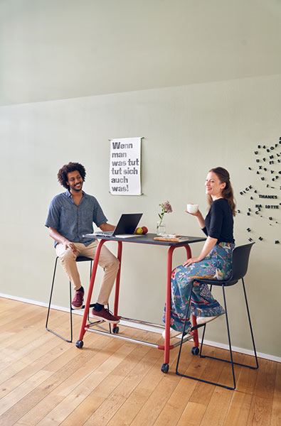 Se Lab High Table in breakout space