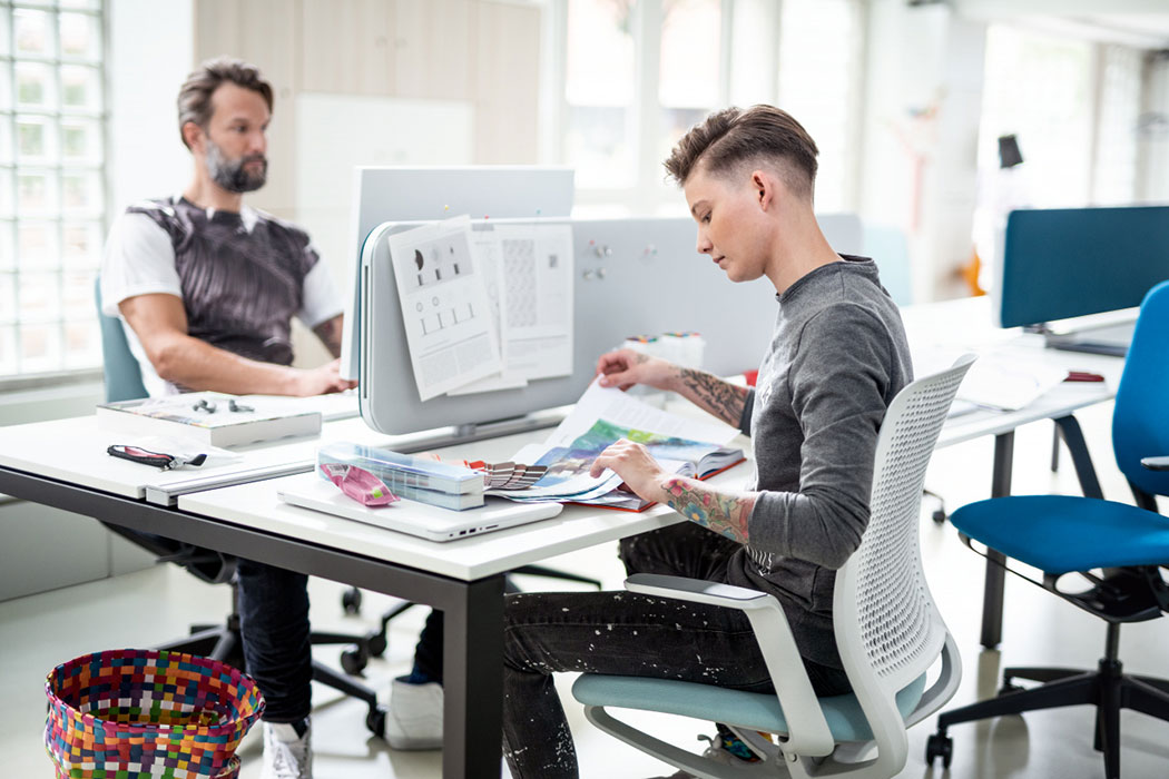 Se Wall pinnable desk divide