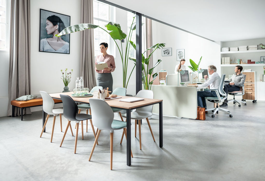 Temptation Four table