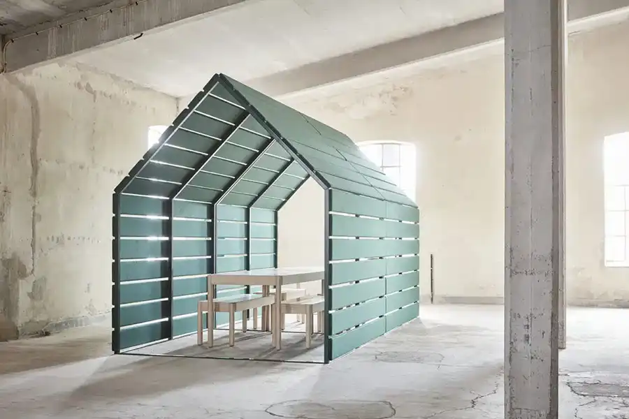 Acoustic office huddle 