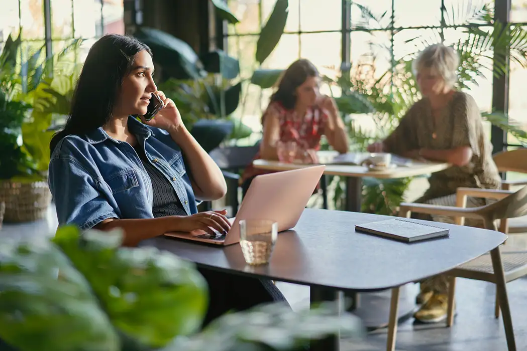 se Assist Table in work cafe