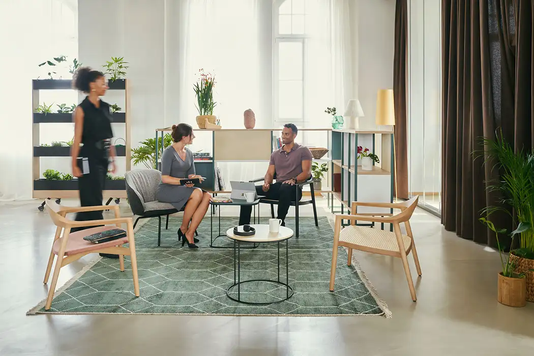 se cafe chairs with solid wood frame