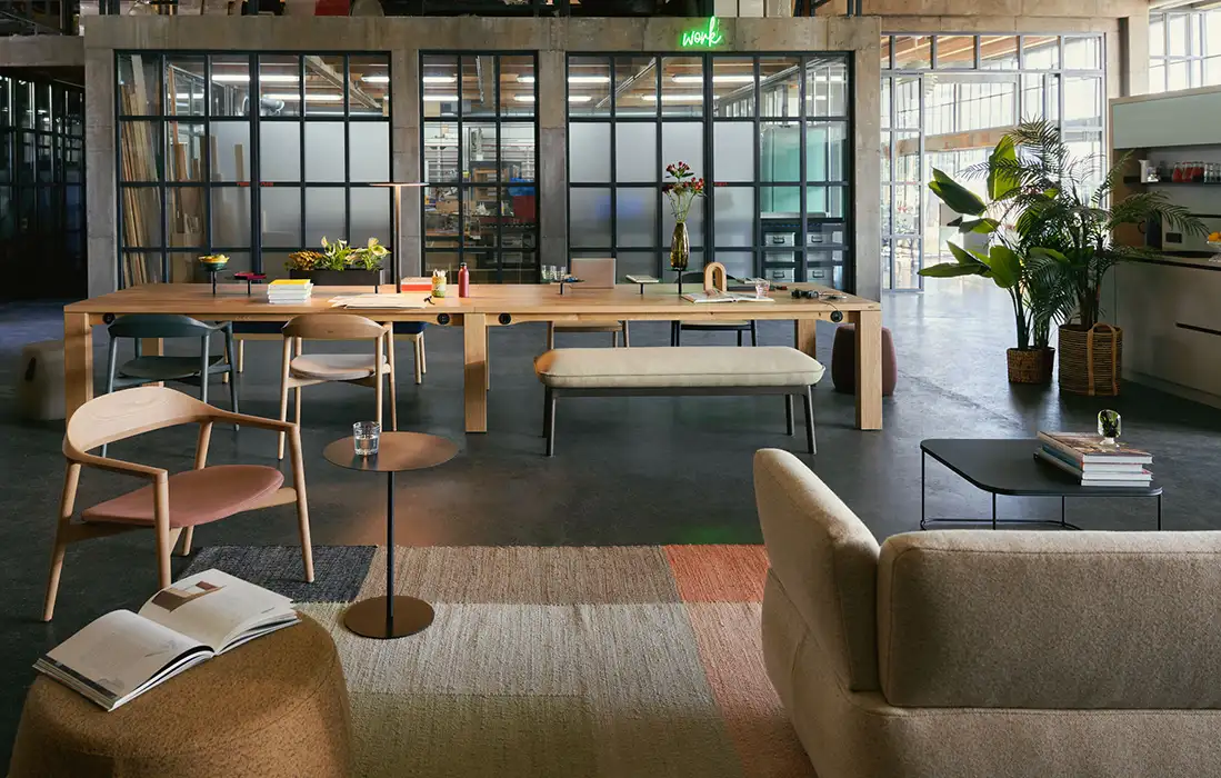 se cafe chairs with solid wood frame